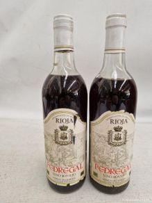 Arte: PAREJA DE BOTELLAS PEDREGAL. VINO ROSADO. D.O. RIOJA. BODEGAS DEL ROMERAL